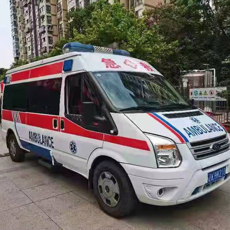 营根镇长途救护车护送病人返乡